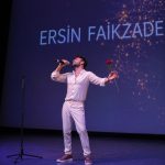 Üstün Akmen Tiyatro Ödülleri Gecesinde Ersin Faikzade Hayran Bıraktı